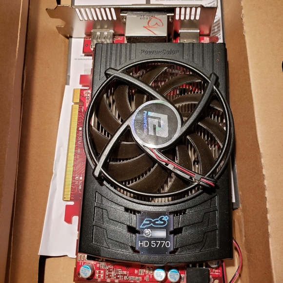 ATI Radeon HD 5770 - Picture 4 of 7